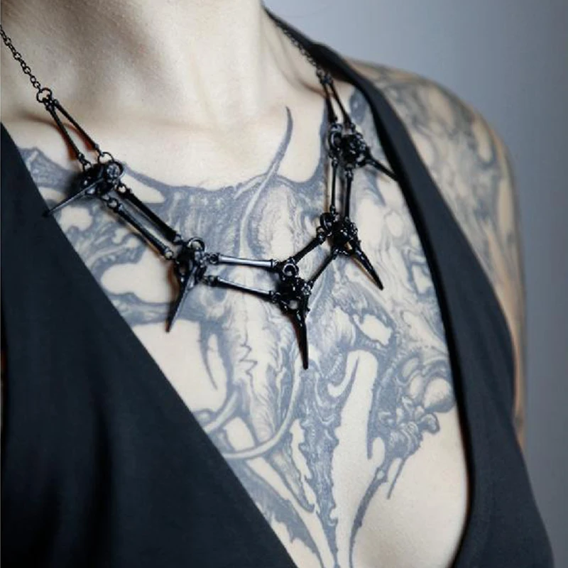 

2024 New Crow Pendant For Men And Women Jewelry Retro Style Party Gifts