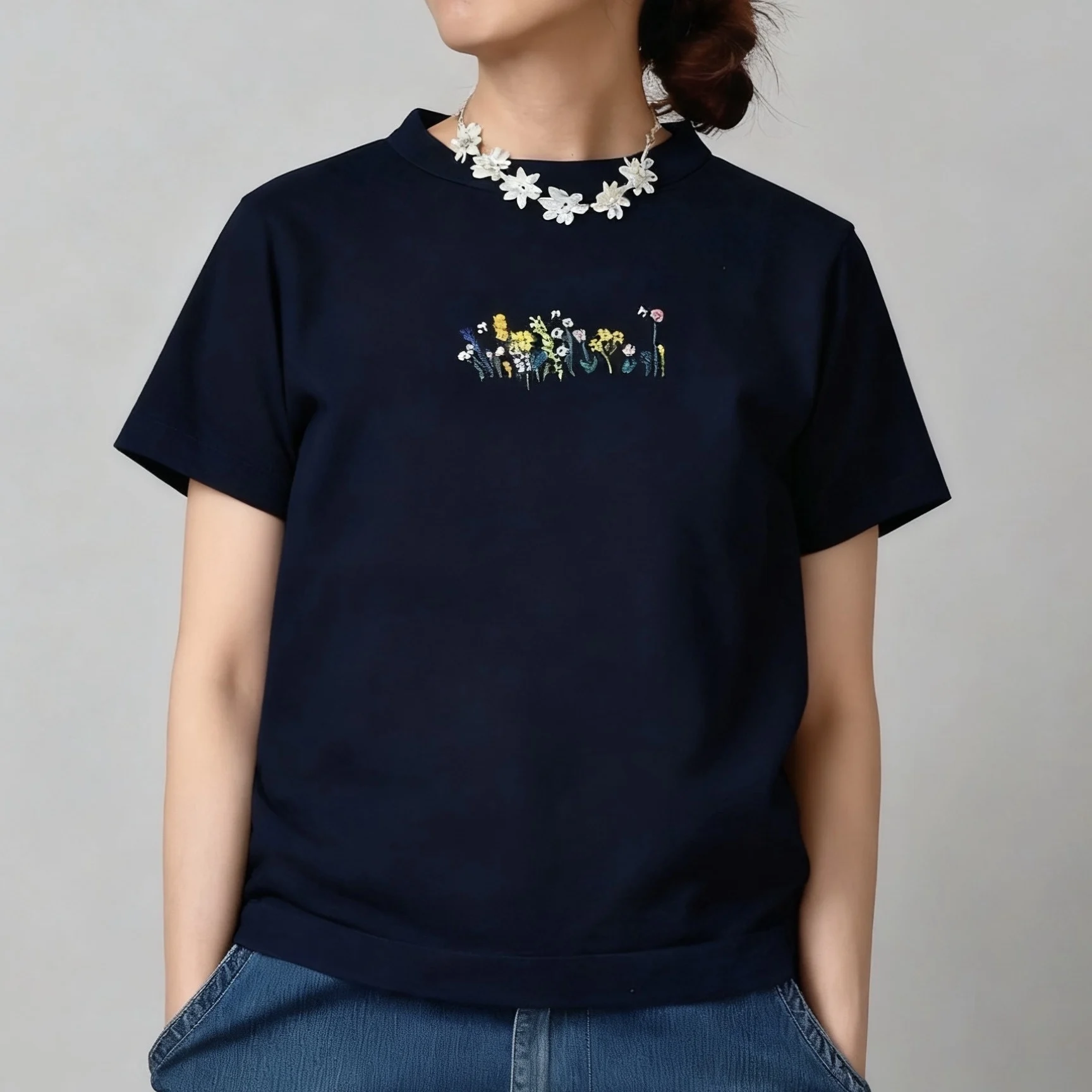 

Qifeng Japanese Style Women's Short Sleeve T-Shirt Spring Summer Floral Embroidery Loose Fit Cotton round Neck Plant Pattern