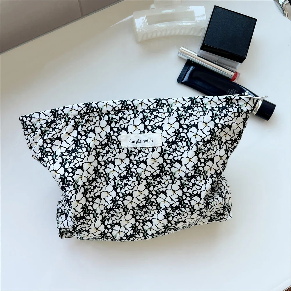 Fashion Retro Flowers Print Cosmetic Bag Canvas Washing Bag Large Capacity Women Travel Cosmetic Pouch Make Up Storage Bags