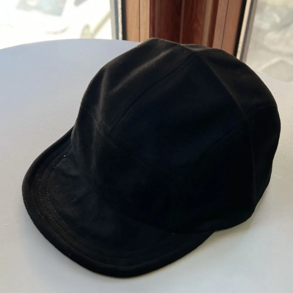 

Retro Short Brim Baseball Cap Solid Color Adjustable Duckbill Cap Five-Piece Flat Edge Suede Hat Unisex