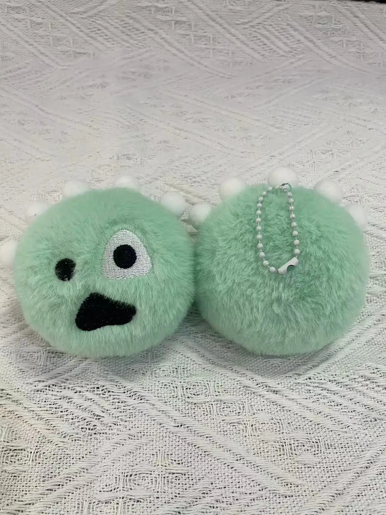 قلادة كرة كورتيسبال القطيفة مع نفس كائن قطيفة وقبيح ولطيف حولها، سلسلة معلقة، هدية حقيبة المروحة، مارتن كونو جوشون