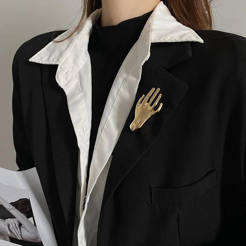 Fashion Smooth Metal Palm Brooch for Women Men Unique Gothic Palm Shaped Metal Pin Coat Suit Scarf Brooch Gift