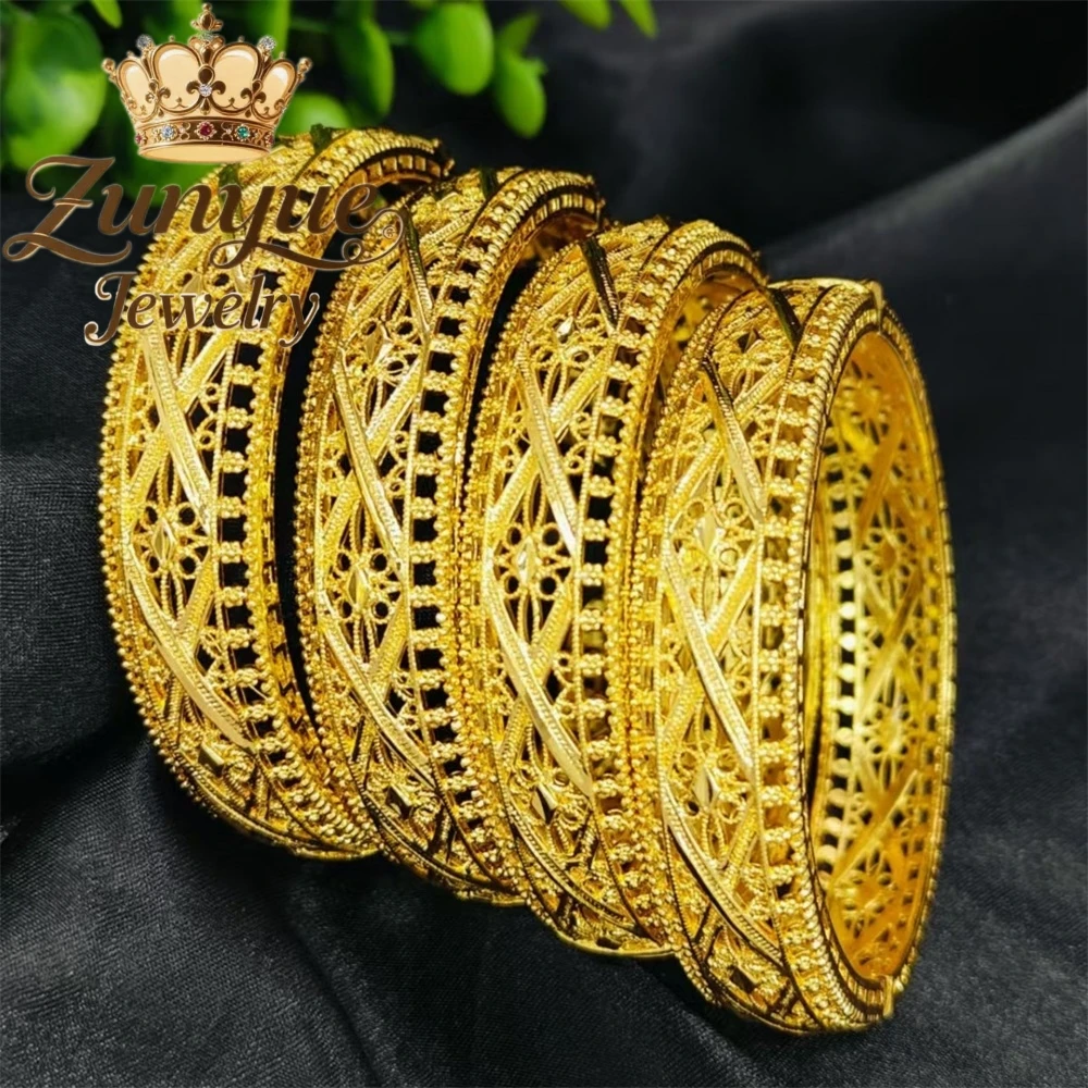 

Sand Gold Hollowed-Out Bracelet Luxury Quality Jewelry Best Selling Fashion Fine Jewelry Exquisite Charms Popular Elegant Gift