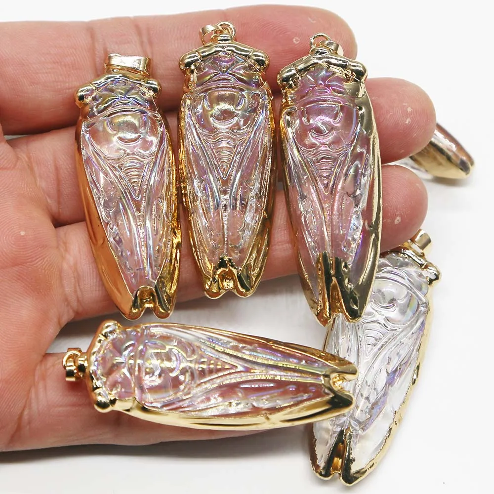 

10pcs Synthetic Crystal Multicolor Cicada Cinging Gold Edge Pendants Color Changing Insect Jewelry Accessories Wholesale