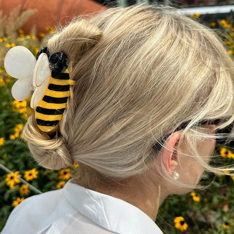 

2026 Bee Butterfly Claw Hair Clip Hawaiian Beach Vacation Bohemian Style Acetate Shark Clip for Women Y2K Trendy Accessory