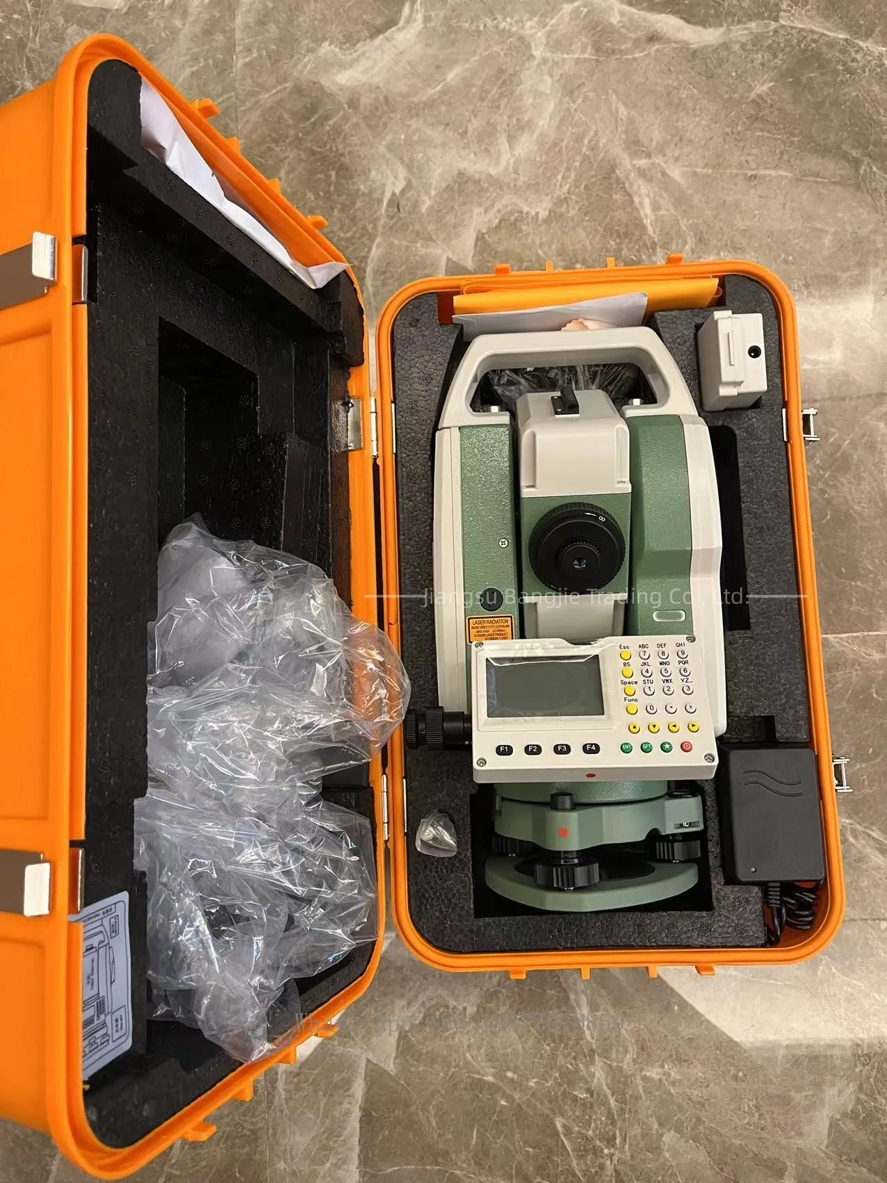 Günstige Landvermessungsausrüstung RTS102 RTS102R10 Totalstation