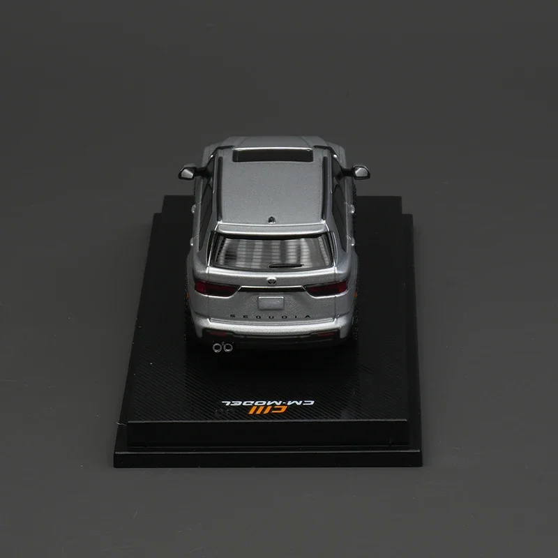 CM en Stock 1:64 Toyota Sequoia XK80 TRD Pro modèle de voiture Collection jouets argent gris moulé sous pression Diorama