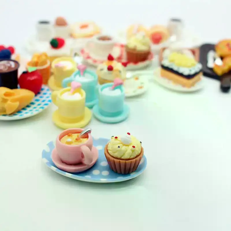 ชุดของเล่นจำลองอาหาร ขนมปัง เค้ก ของหวาน สำหรับตกแต่งบ้านตุ๊กตา ของเล่นเสริมสร้างจินตนาการสำหรับเด็ก ของขวัญ