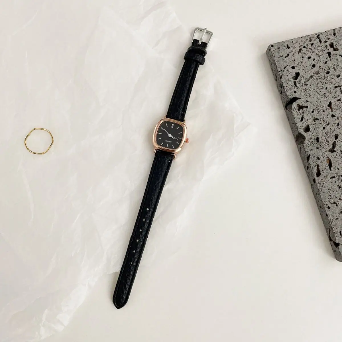 MAYZHISU Women's Fashion Square Watches Gold Alloy Strap Luxury Ladies Quartz Wristwatches Qualities Female Roman Scale Clock