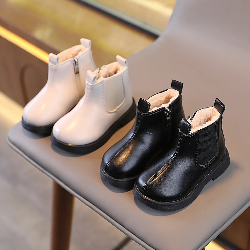 Małe dzieci Chelsea Boots zimowa pluszowa czarna beżowa krótki but na zamek błyskawiczny 22-31 moda Unisex chłopięce buty dziewczęce