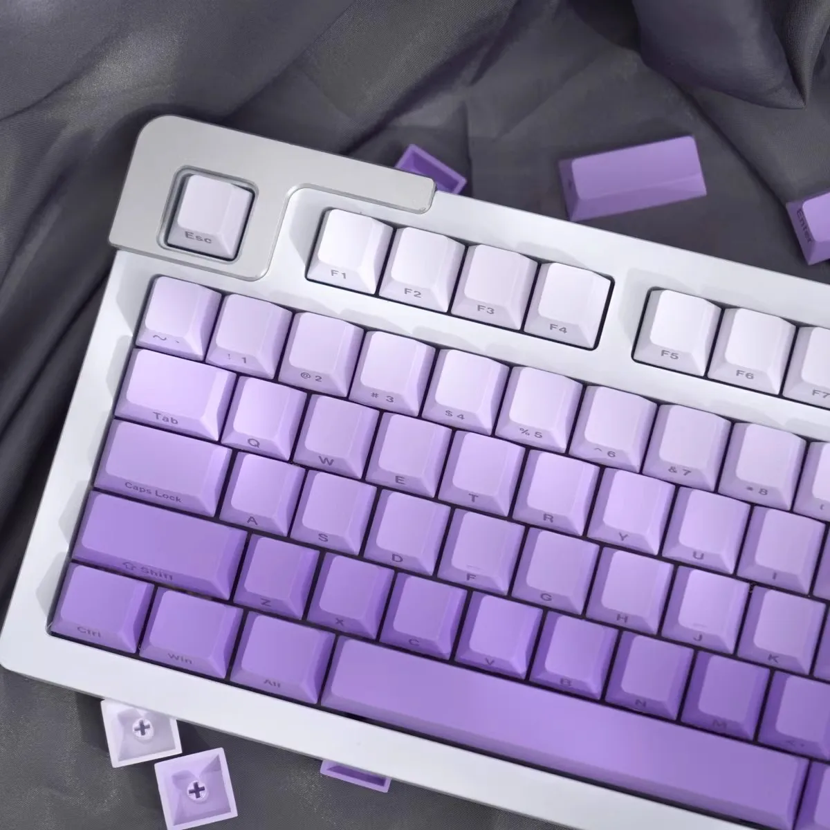 

Purple gradual change side engraved mechanical keyboard keycap PBT hot sublimation cherry original height adaptation 61 keys