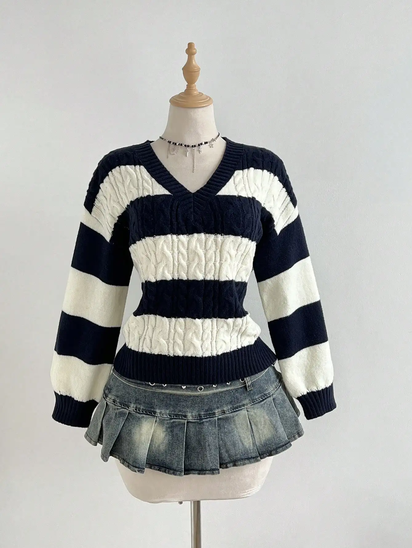 

Женский свитер с V-образным вырезом, в полоску, с рукавами-фонариками, для повседневной носки осенью и зимой