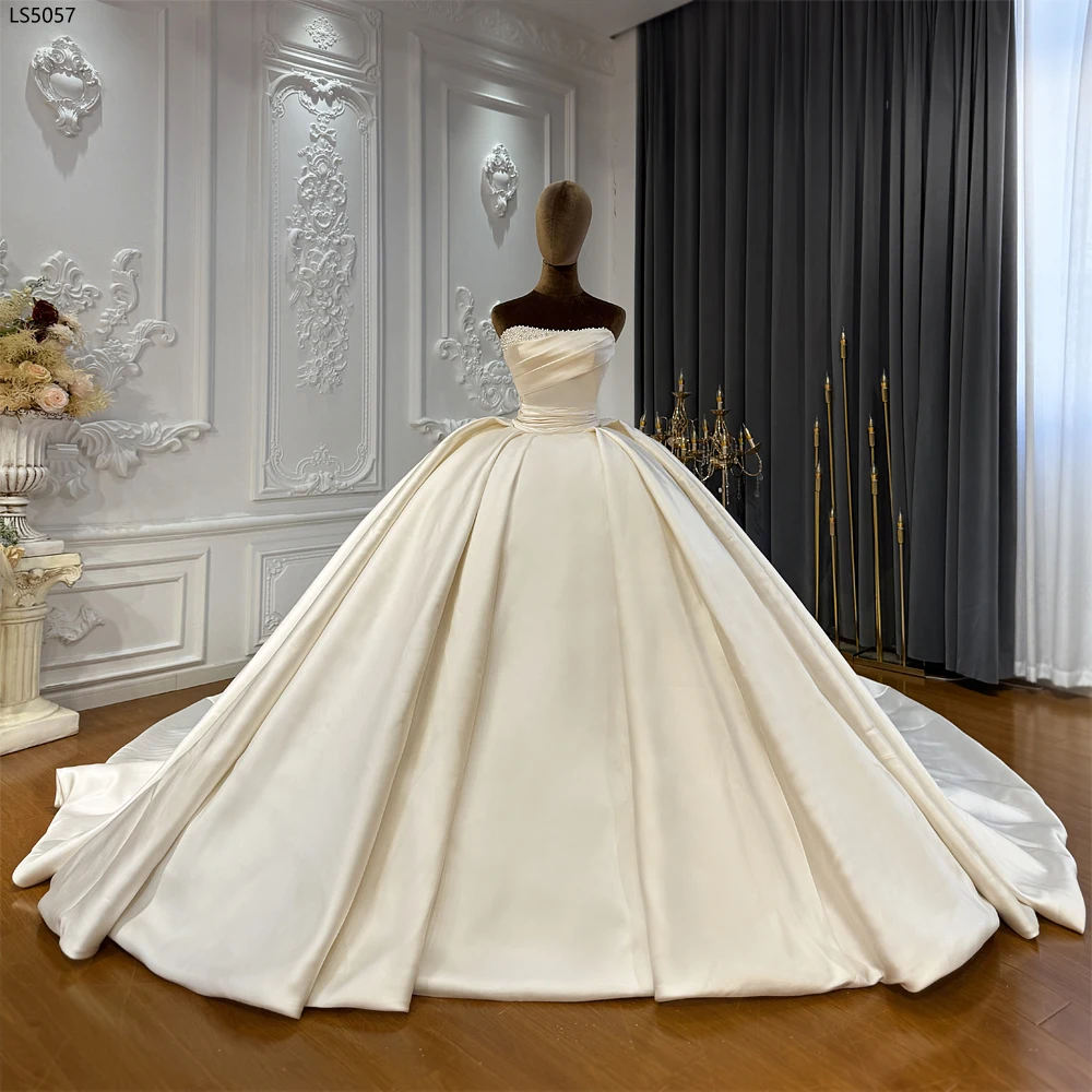 تخصيص NS5057 أماندا نوفيس فستان زفاف بسيط من الساتان مع قطار طويل 100 سم