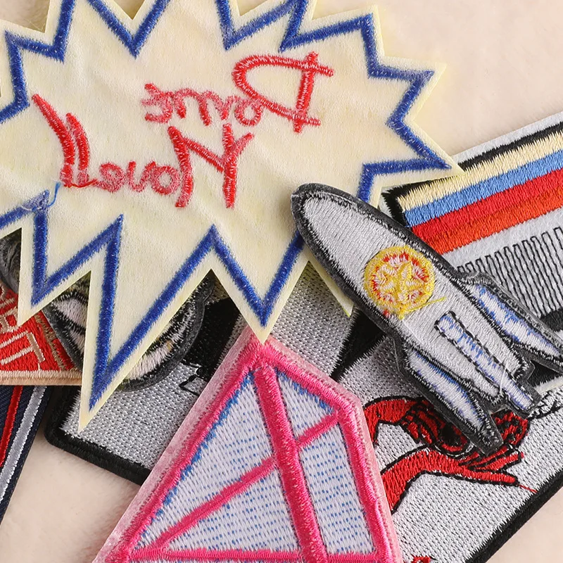1Pcs Mix new Patches for Clothing Iron on Embroidered Sew Applique Cute Patch Fabric Badge Garment DIY Apparel Accessories