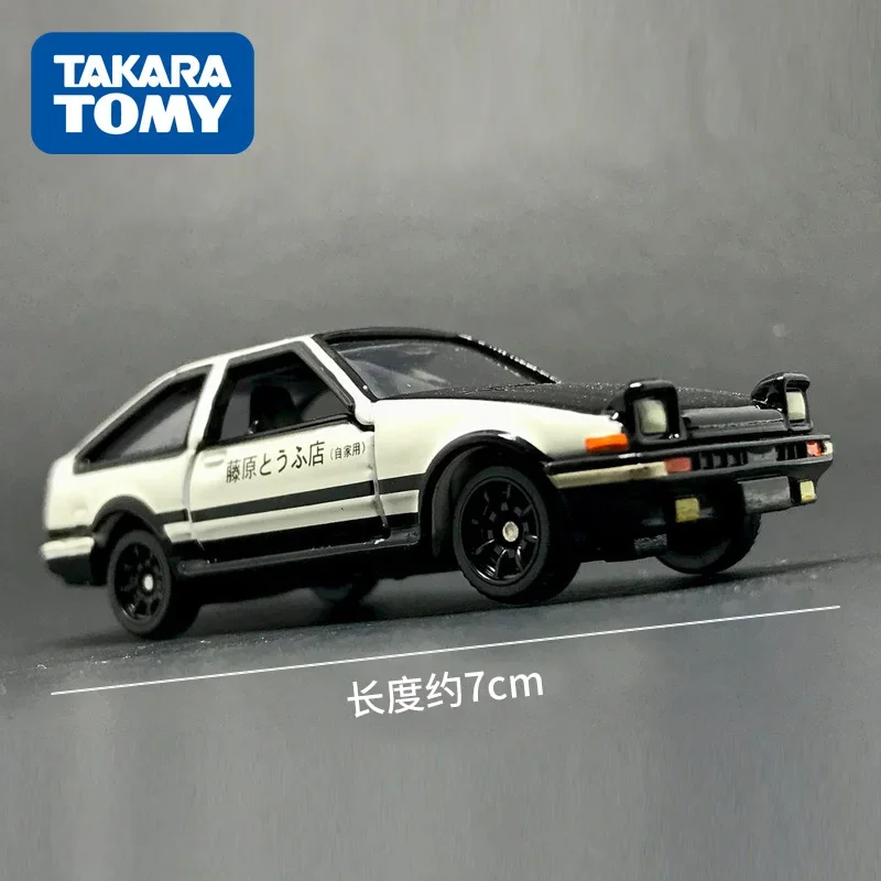 TAKARA TOMY1: 64 modelo fundido a presión de aleación, regalo navideño para amigos, primer texto D Fujiwara Takumi, el mismo modelo de coche de carreras pequeño AE86.