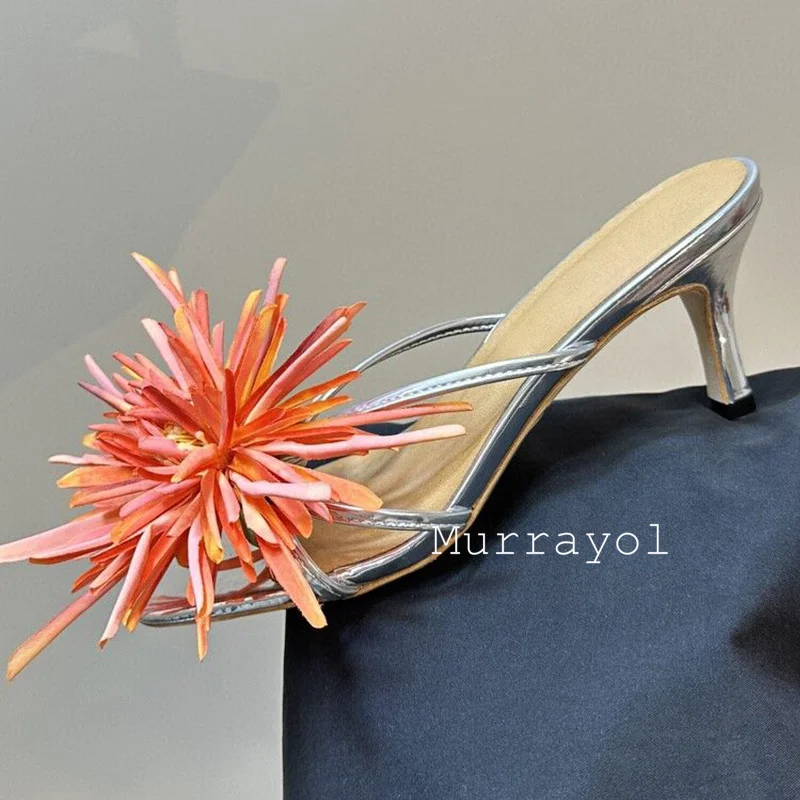 المفتوحة تو ضيق الفرقة عالية الكعب النعال النساء زهرة ديكور رقيقة الكعوب النعال الصيف عطلة أحذية فستان أحذية الجنية الأحذية