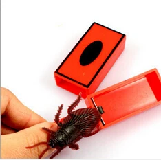 

Retail Those Trick Trick Screaming Must-have Toys Let MM Jack Bauer Magic Cockroaches Called Rods Scary Magic props YH192