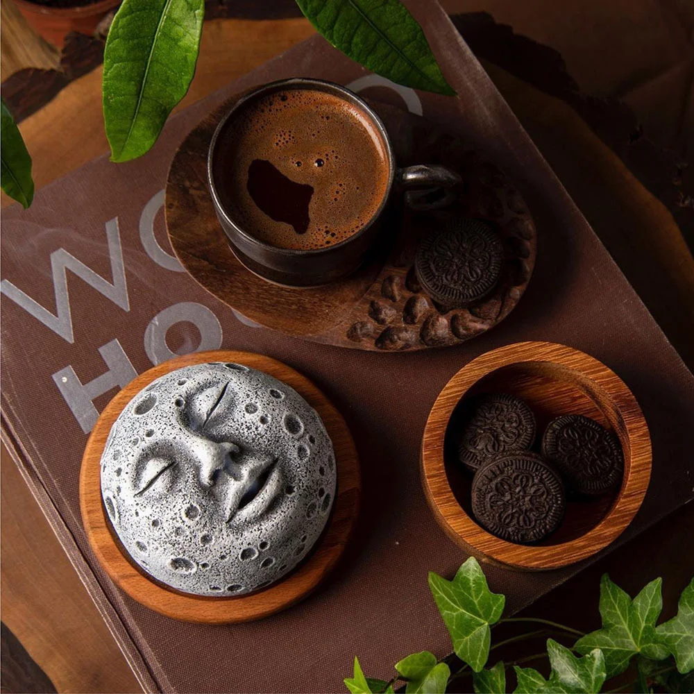 

Lunar Moon Incense Burner Aromatherapy Stove Home Living Room Decorative Ornament ﻿