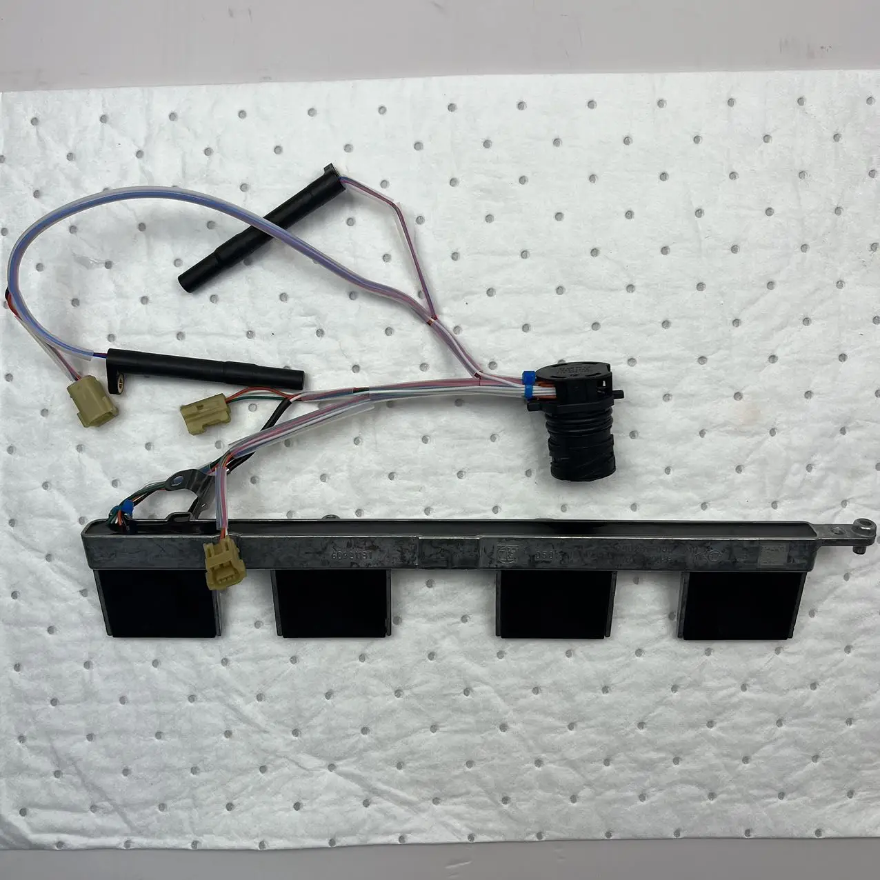 

High Quality New Original Parts For Porsche Panamera Gear Switch Sensor 4WD 97031708530 0501218962