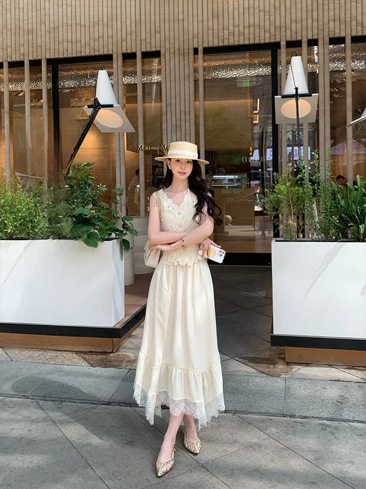 

Юбка KunZong Hyde: Новинка! Элегантная женская длинная юбка А-силуэта из шифона с розовым кружевом и вставками, создающая стильный образ.