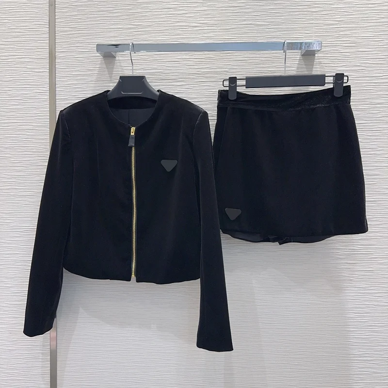 

High-quality luxury velvet women's two-piece sets: top coat + mini skirt Spring and Autumn New Collection 25101315