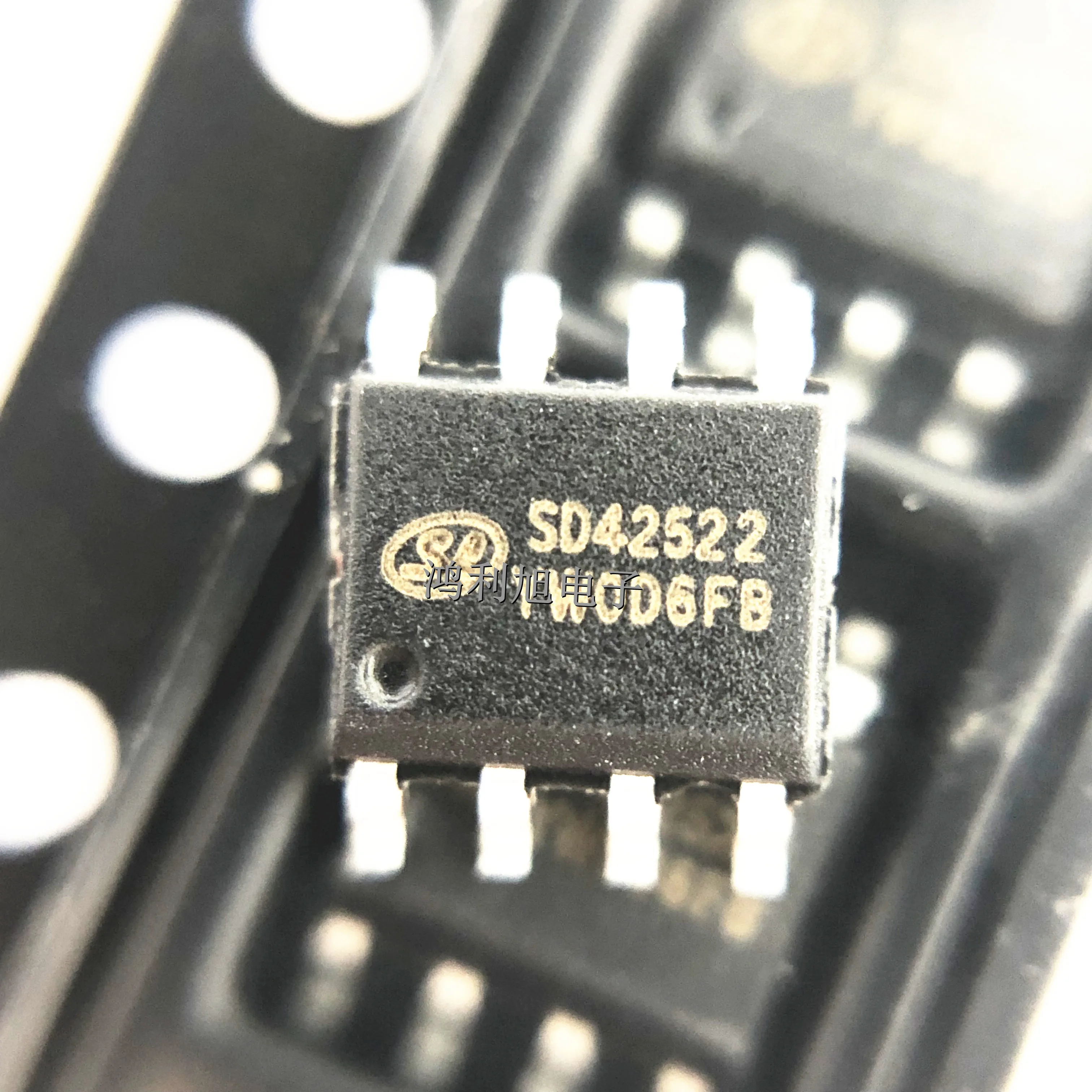 10PCS/Lot SD42522TR SOP-8 SD42522 SMD LED Driver IC Chip 1A 6-36V Original Stock