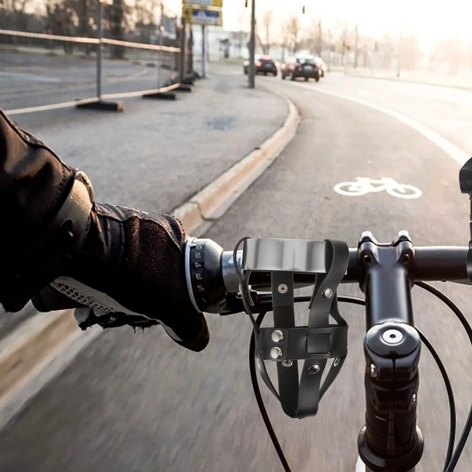 Bike Water Bottle Cage Durable Alloy Bicycle Bottle Holder Safe Stable Design for Mountain Bike Cup Holder Biking Water Bottles