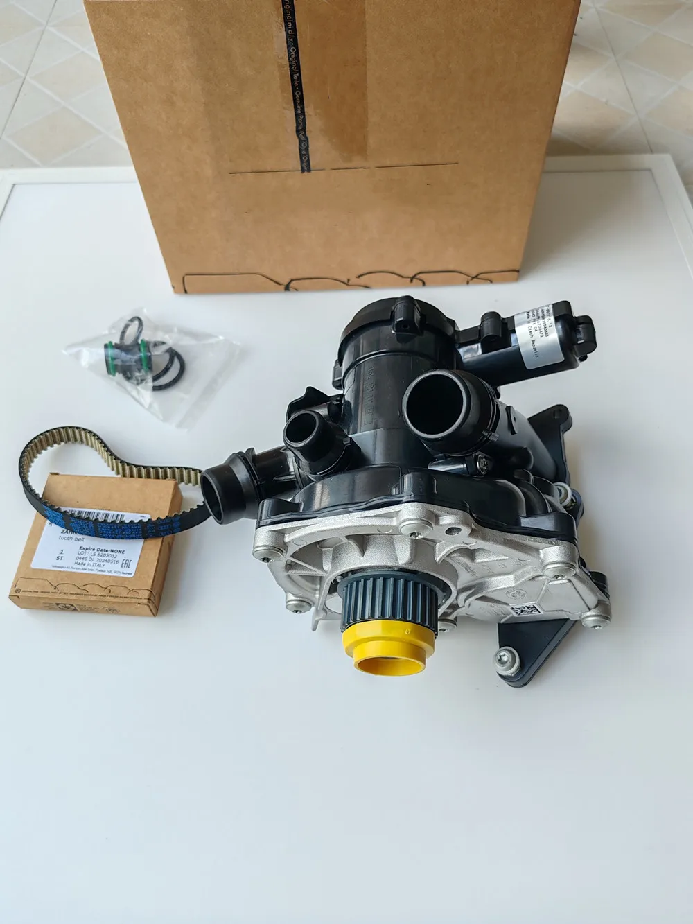 

Oem Improved Gen3 EA888 Thermostat w/ Electronic Water Pump For VW Golf AUDI A4 Q5 SKODA Seat 1.8L 2.0L 06L121111H 06L121011B