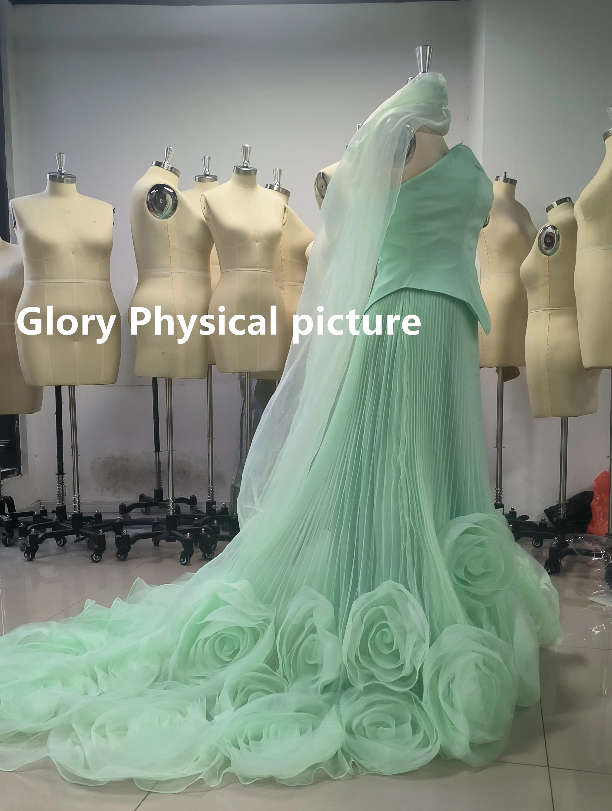 Green Tulle Prom Dresses Pleated Sweep Train Customized Sleeveless Evening Dresses Floor Length New Wedding Party Dress 2024