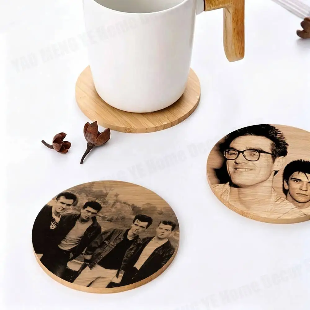 

Rock Creative Band T-The S-Smiths Wooden Coaster Round Anti-Scald Anti-Slip Properties for Home Use Tabletop Coffee shop Decor