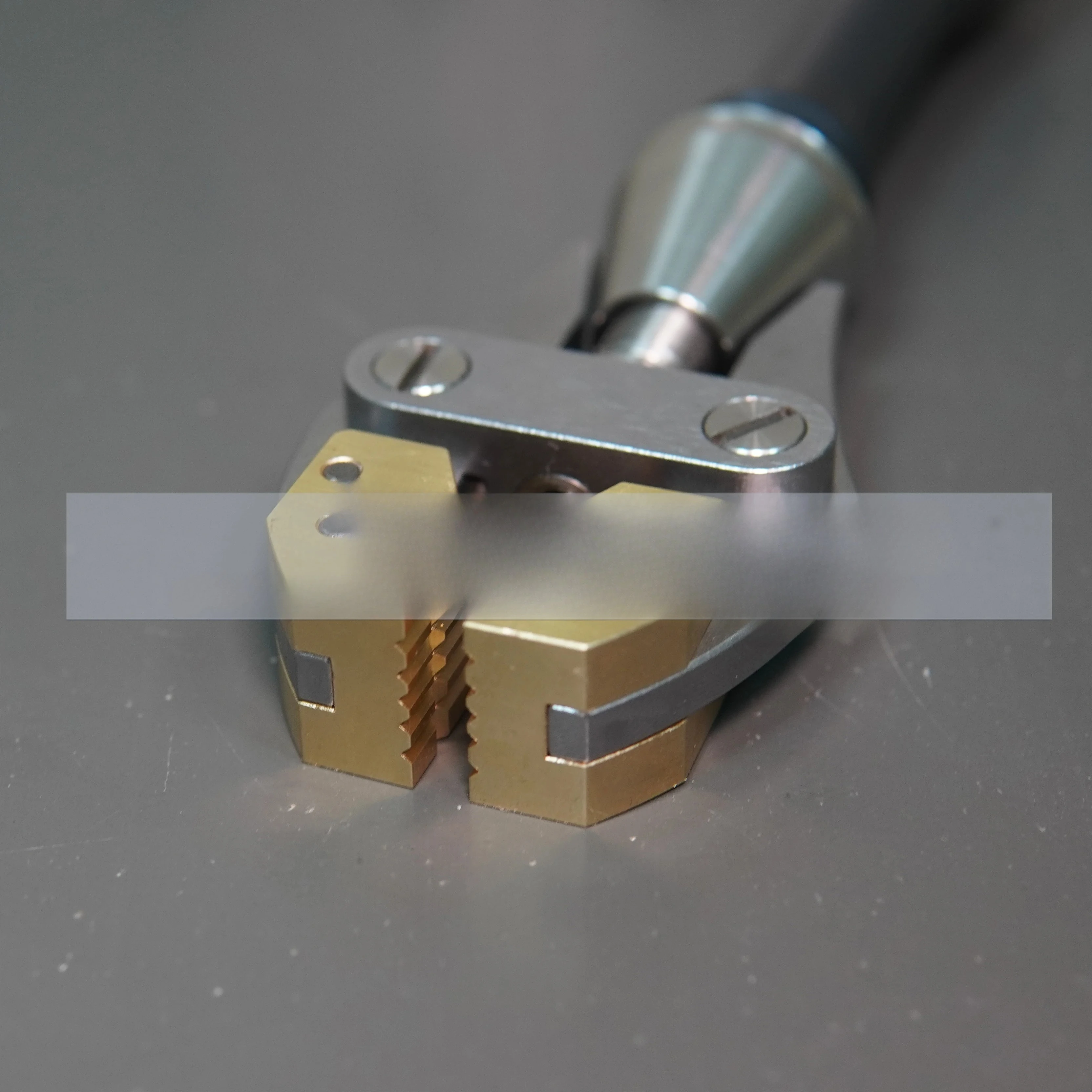 

Jewelry hand vice, hand-held clock pliers, crab claw pliers, hand DIY vice