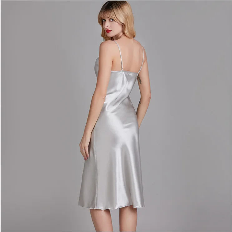 

Ice Silk Feel Spwear Women's plus Size Silk Gown White Large Size Comfortable Sp Dr for Heavy Girls up to 200 Pou