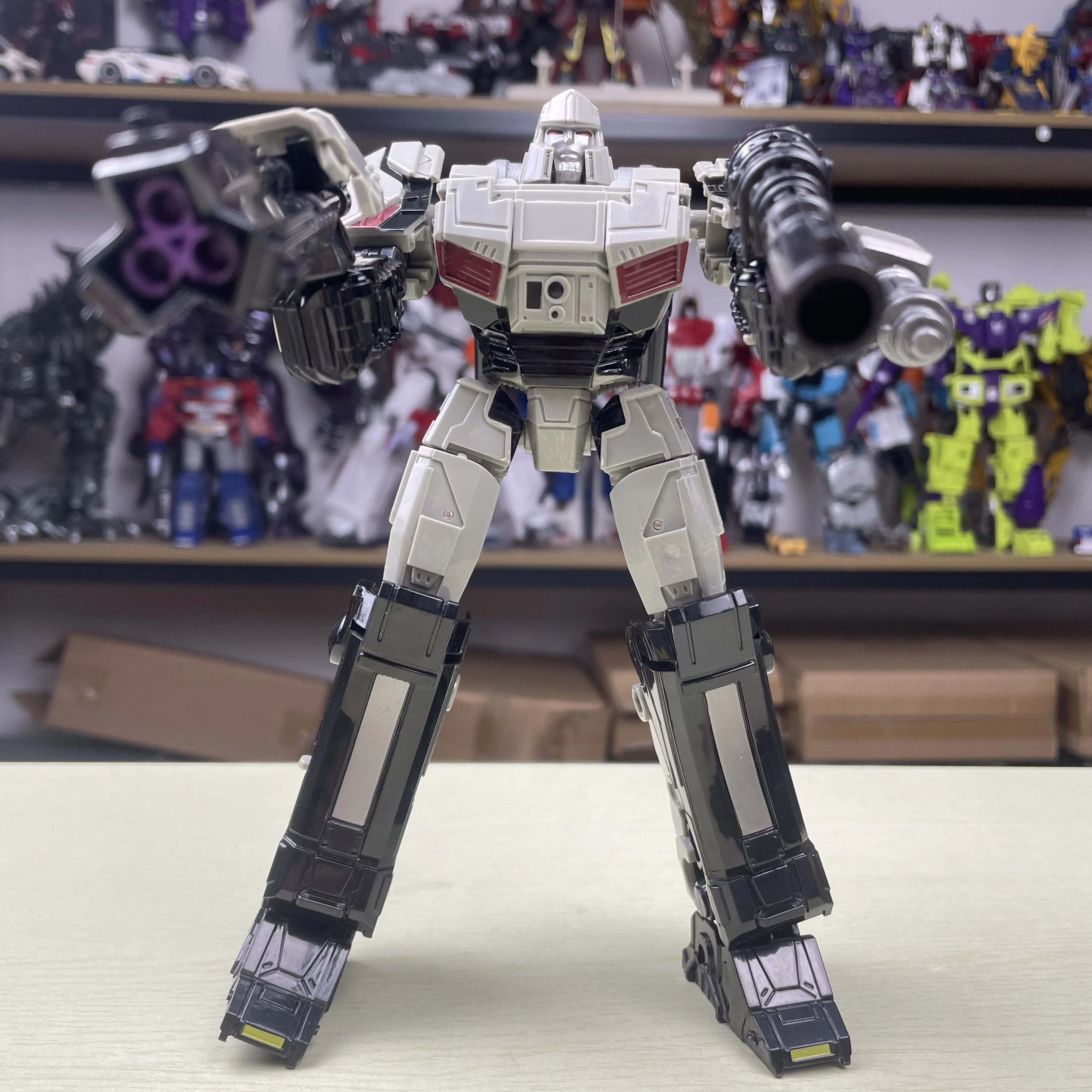 JINGKE JK13 รุ่น Transformation One MG ถังประกอบ Action Figure รุ่นภาพยนตร์คอลเลกชันของเล่น 21 ซม