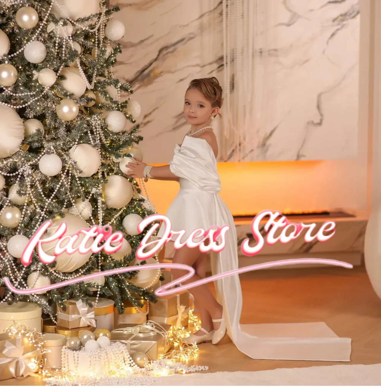 

Customized Elegant Satin Flower Girl Dress for Wedding Puffy Sleeveless with Bow Kids Birthday Party First Communion Ball Gowns