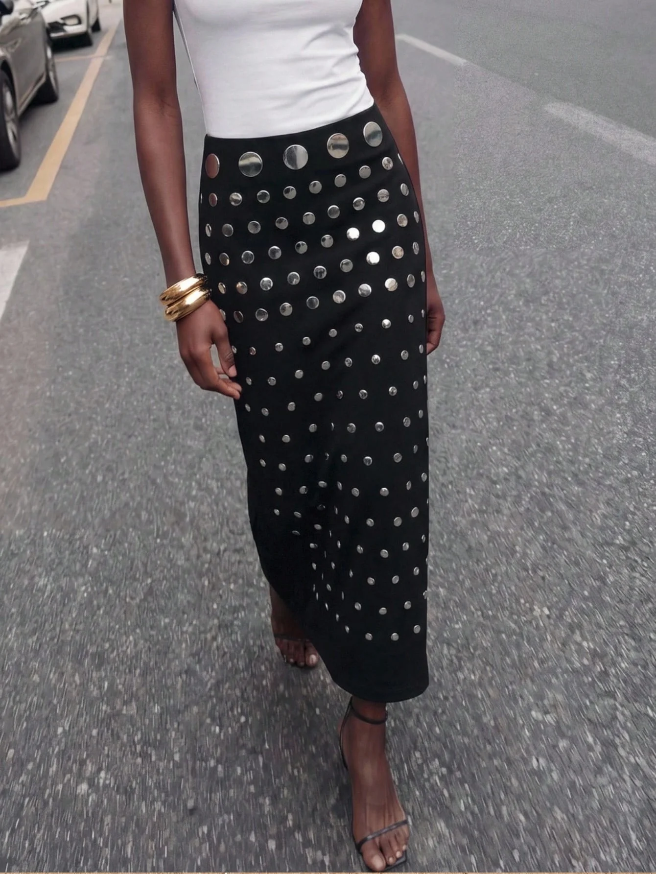 Heavy-duty heat-set rhinestone black half-length skirt with rivets, fashionable women’s clothing, polka dots, elegant, long styl