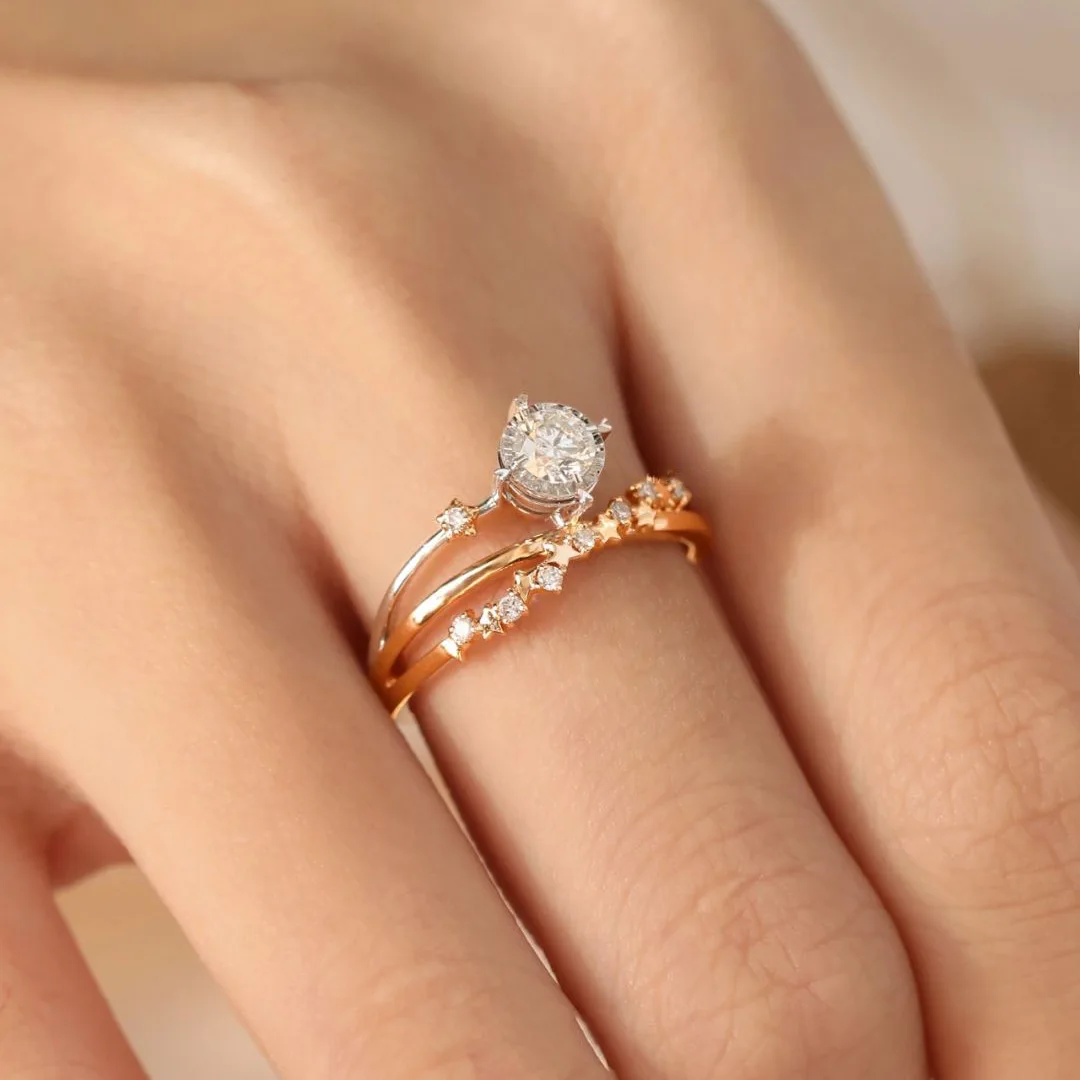 

Light luxury fashion diamond studded star rings for women winding rounds gemstone ring high-end wedding Daily jewelry gifts