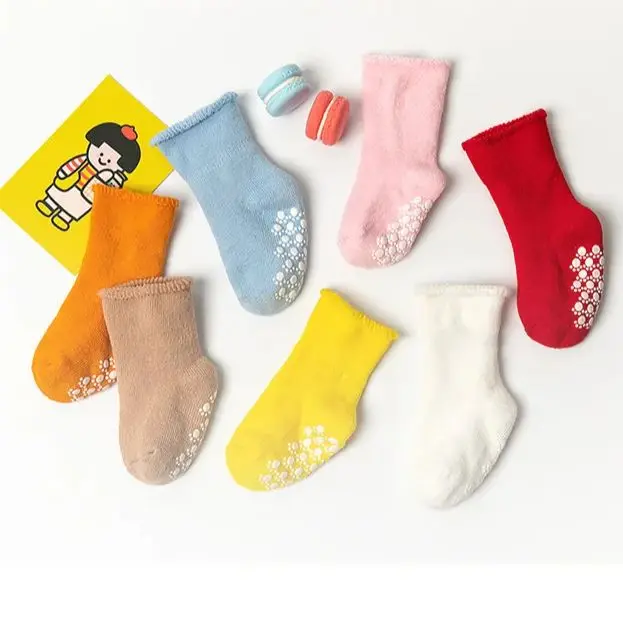 Calcetines antideslizantes para bebés, accesorios de ropa para niños pequeños, artículos de ropa, cosas para recién nacidos, Calcetines antideslizantes para niños