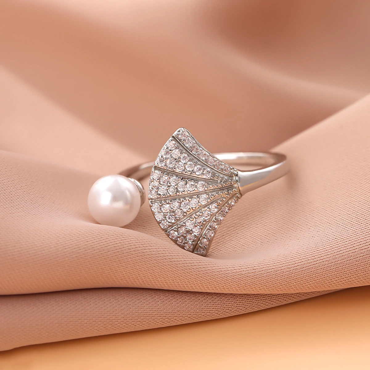 New Creative Fashion 925 Sterling Silver Full Of Crystal Shell Temperament Pearl Exquisite Personality Sweet Opening Rings  R378