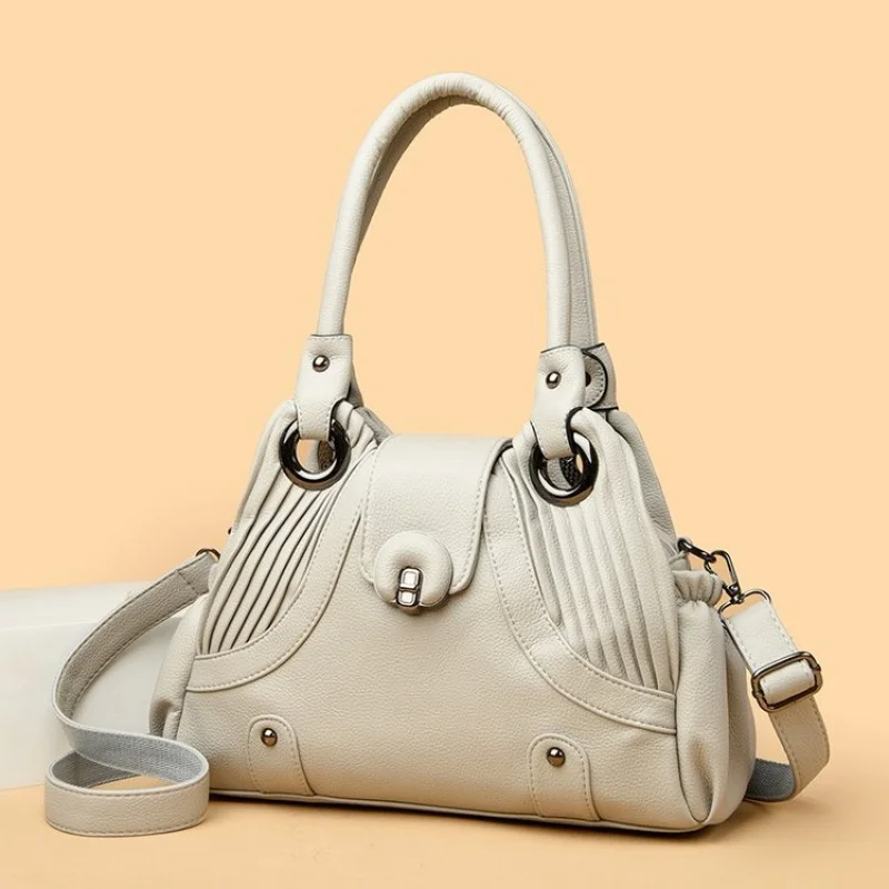 

Chic Commuter Crossbody Bag - Fashionable Leather Handbag With Designer Letter Logo, Elegant Minimalist Tote For Modern Women