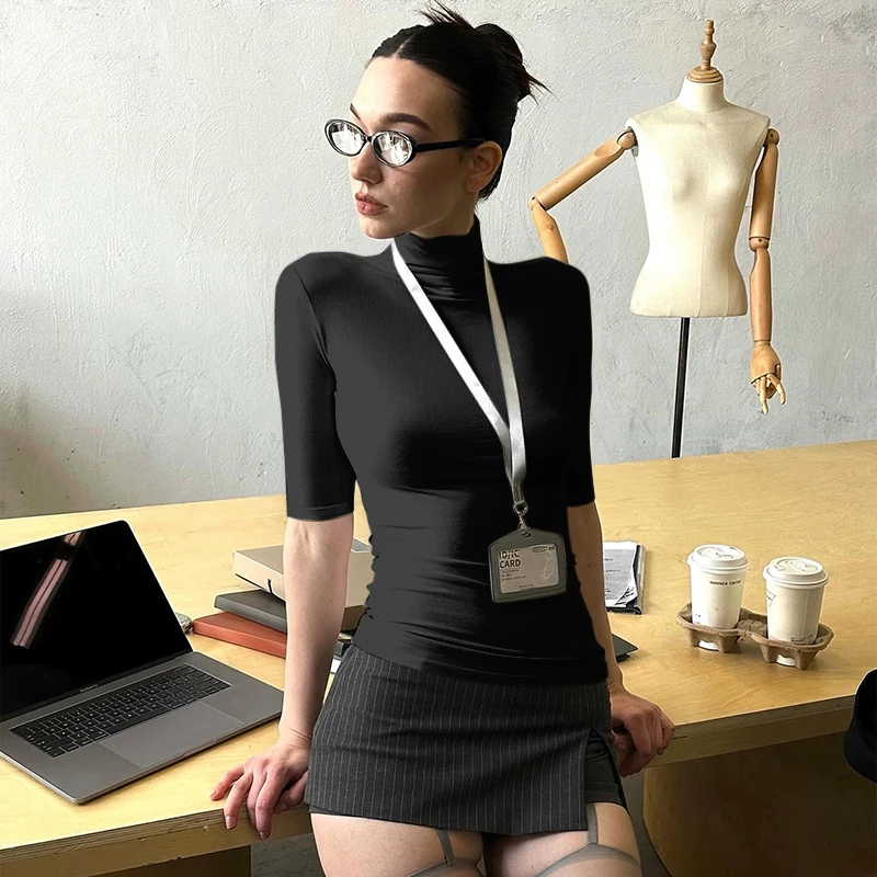 CUTENOVA 2025 الربيع والصيف المرأة الجديدة بلون عالية الرقبة نصف كم ضيق سليم الأساسية قمم تي شيرت ركاب عادية