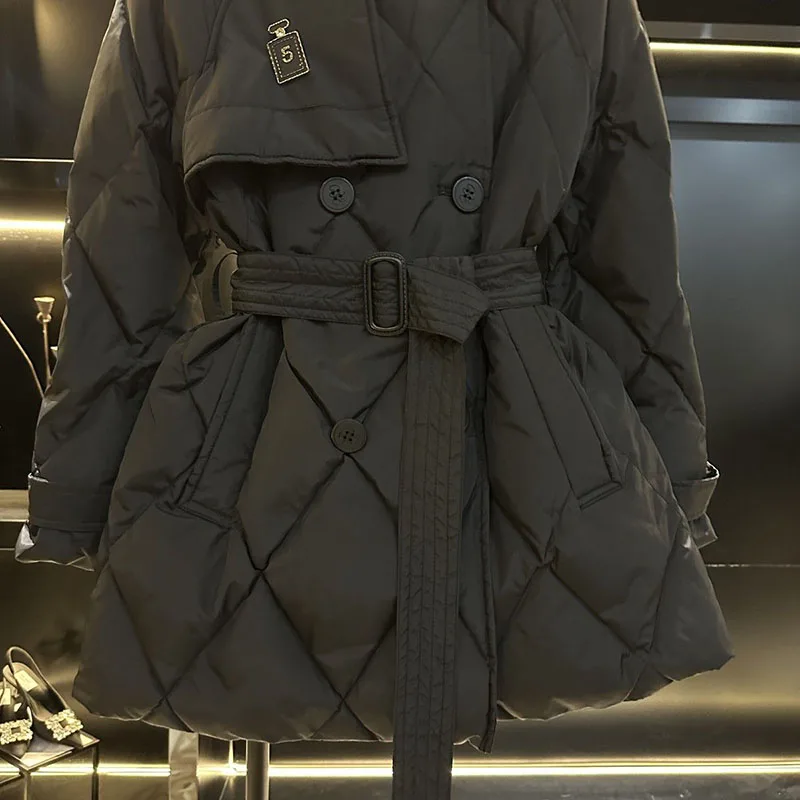 Abrigo de algodón de plumón negro de gran tamaño para mujer, chaqueta acolchada cálida, ropa de algodón de rejilla en forma de diamante larga para