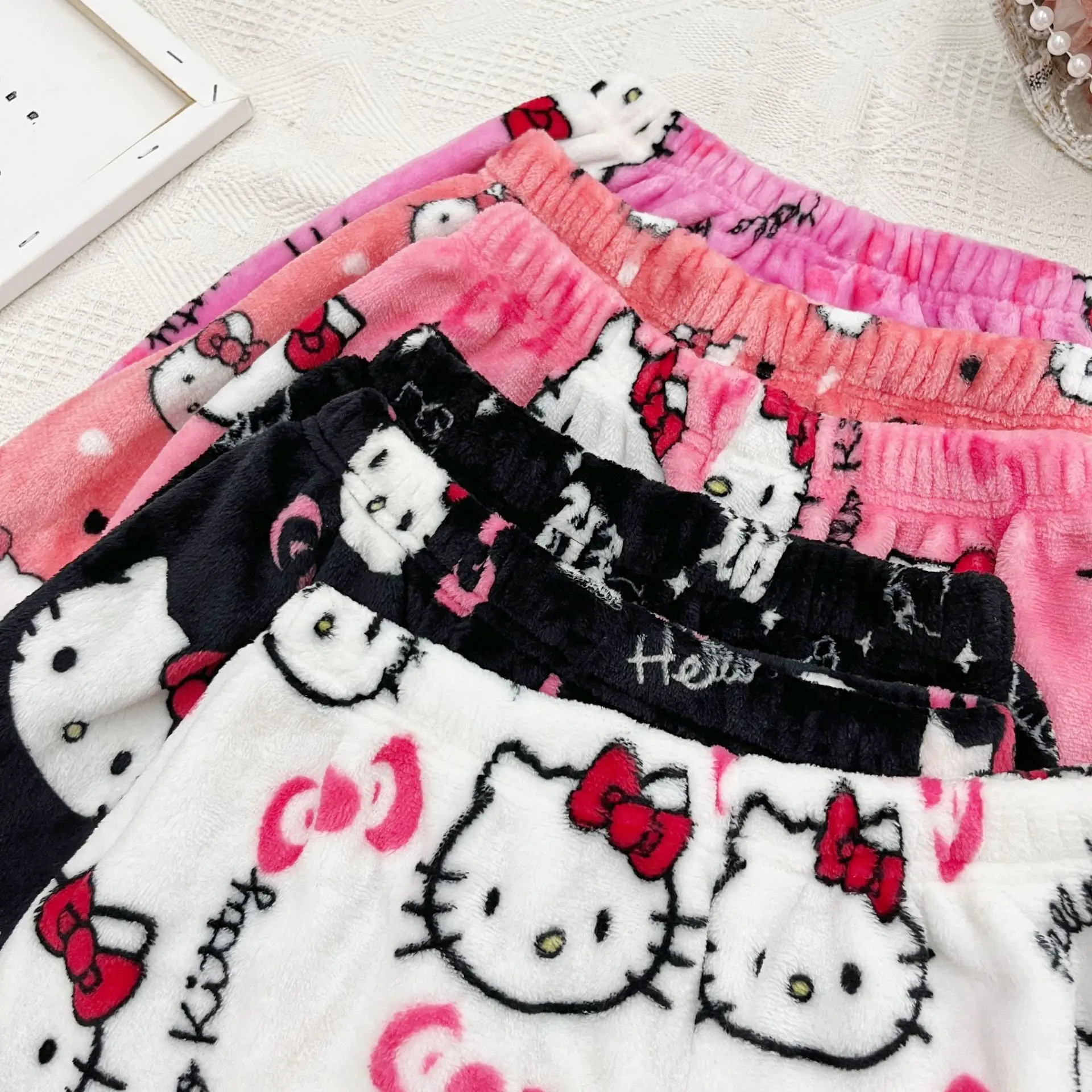 Sanrio Hello Kitty Anime Kawaii Flanellen Pyjama Voor Vrouwen Warme Wol Cartoon Casual Thuis Broek Herfst En Winter Mode Shorts