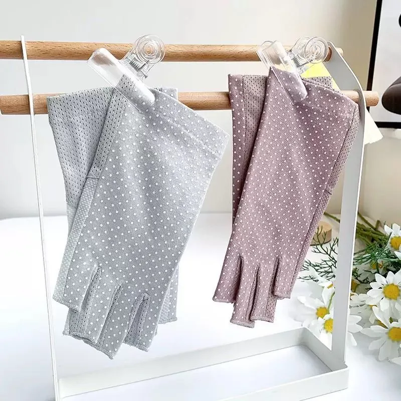 

Protection Gloves UPF 50+ UV for Gel Manicures Driving Cycling Camping Summer Outdoor Fingerless,Breathable Fabric