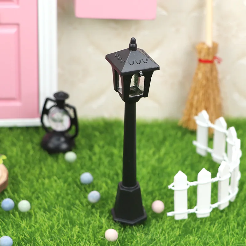 1:12 13-teiliges Miniatur-Puppenhaus, Outdoor-Szene, Gartendekoration, Modell, Briefkasten, Weihnachtsbaum, Zaun, Mülleimer, Puppenhaus-Zubehör