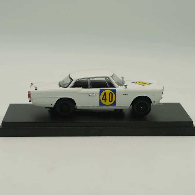 

1:43 PRINCE SKYLINE GTR Classic Car Alloy Simulation Car Model