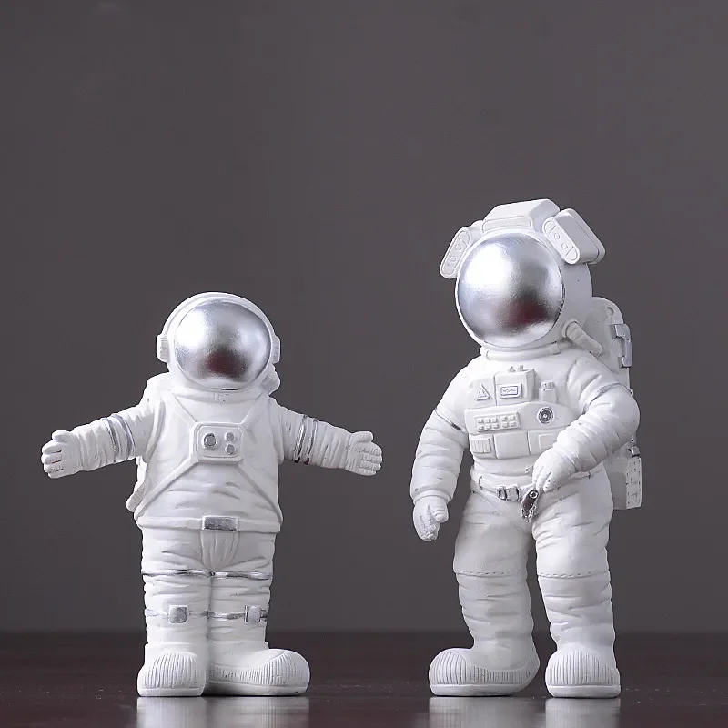 Resin Astronaut Spaceman Sculpture Nordic Style Home Decoration Accessories Desk Decoration  Resinas Planas De Personajes