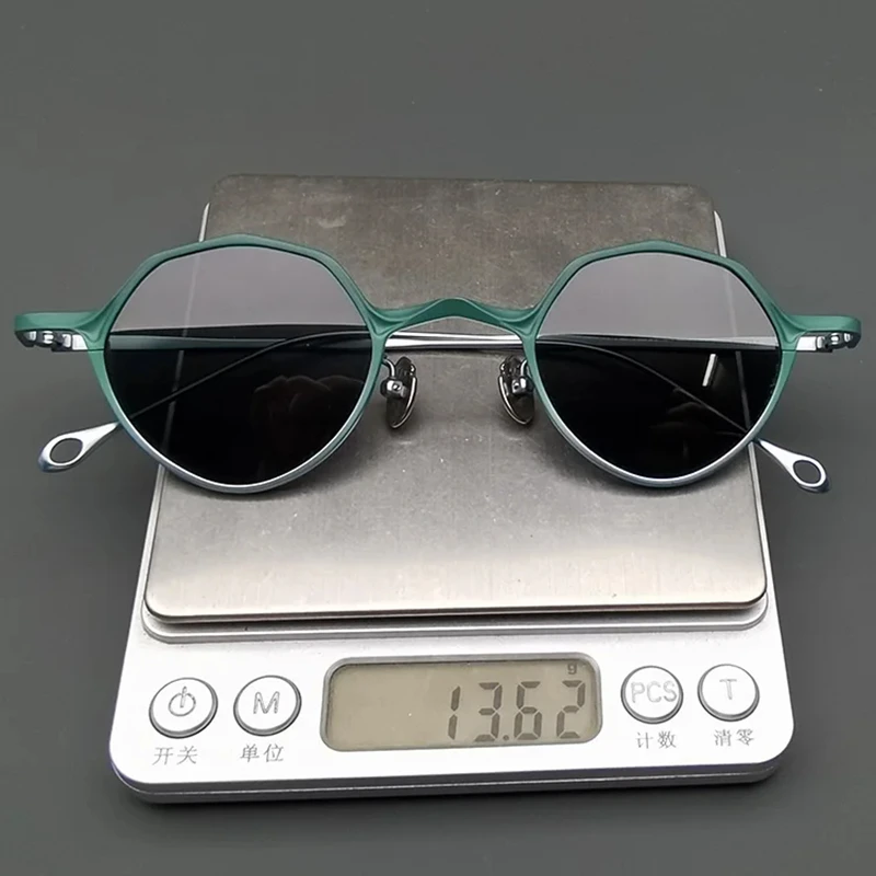 

Круглые поляризационные солнцезащитные очки из чистого титана в стиле ретро для мужчин, винтажные солнцезащитные очки UV400 с защитой от ультрафиолета, женские уличные солнцезащитные очки