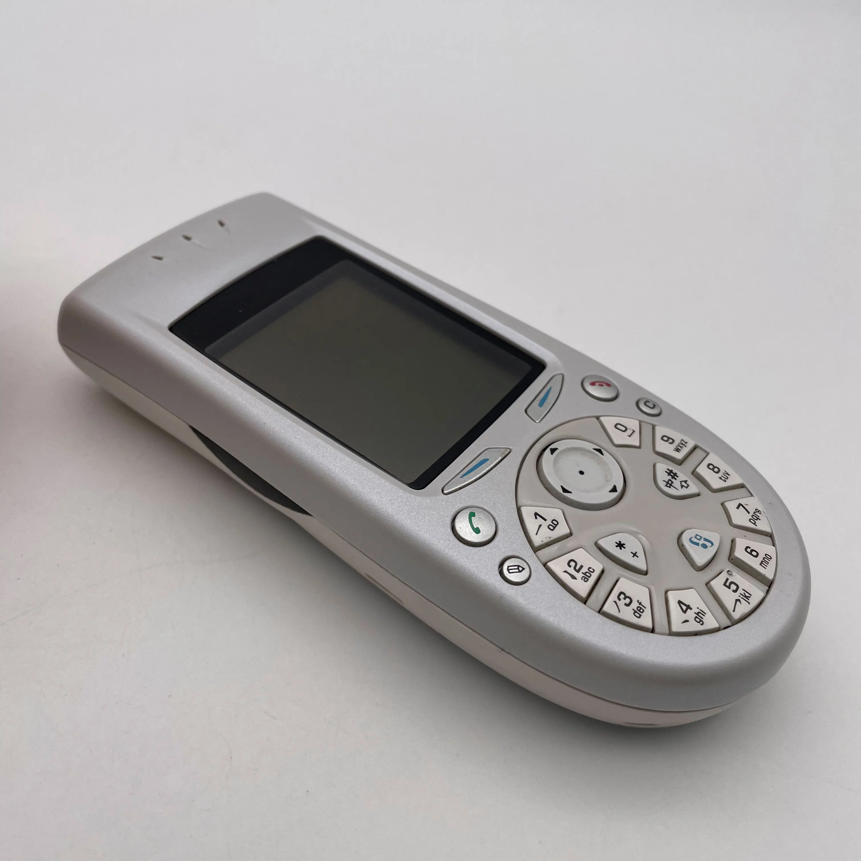 هاتف محمول أصلي غير مقفول 3650 بشريحة واحدة GSM 900/1800 مزود بتقنية البلوتوث ولوحة مفاتيح عربية روسية مصنوعة في فنلندا