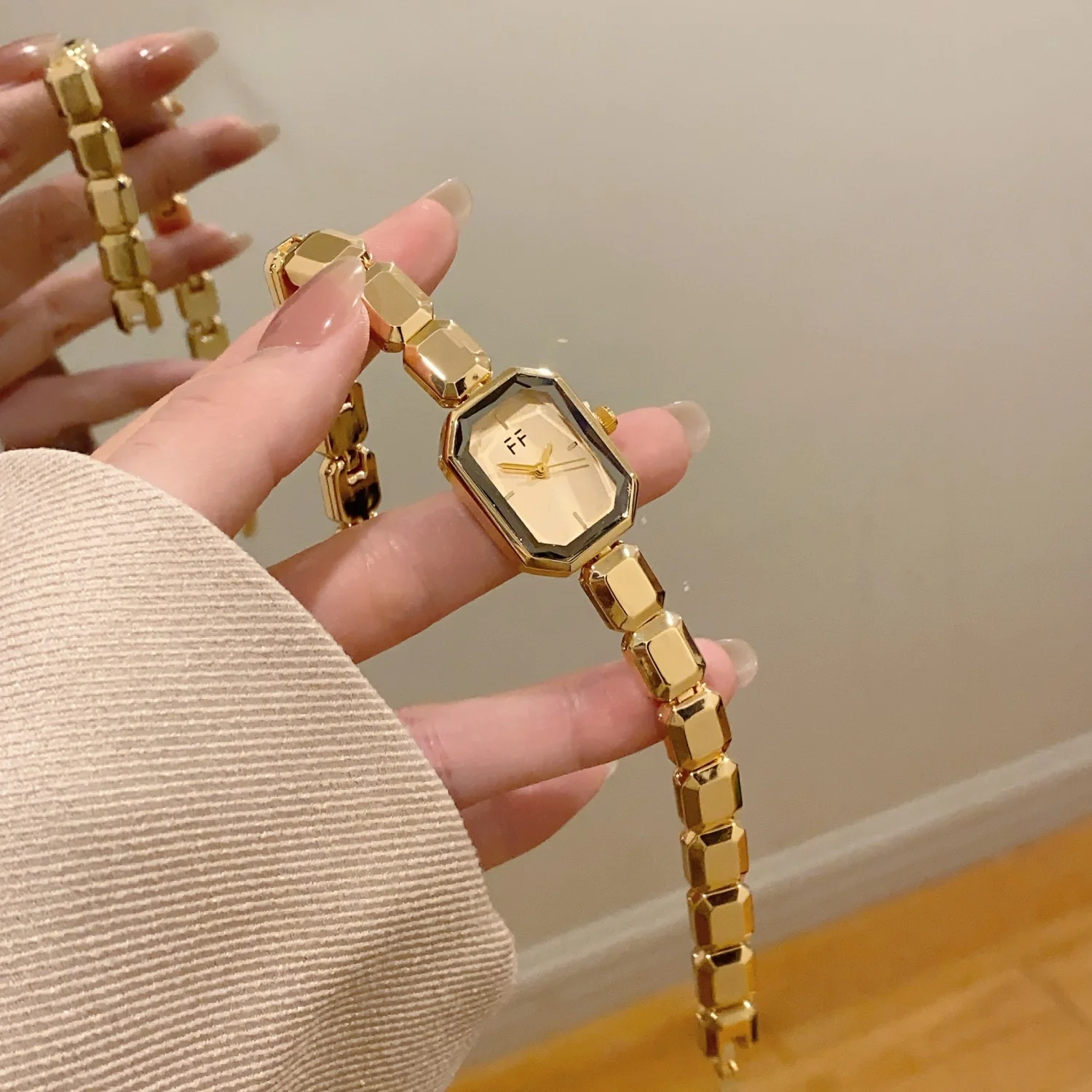 

High Quality Women's Stainless Steel Square Dial Watch Width Italian Charm Bracelet Quartz Watches relojes de mujer elegantes