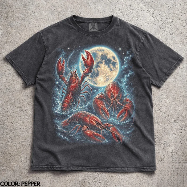 Three Lobster Moon Vintage 90s Graphic T-Shirt, Retro Lobster Silly Gift, Red Lobster Full Moon Tee, Aesthetic Galaxy Marine Nature Art